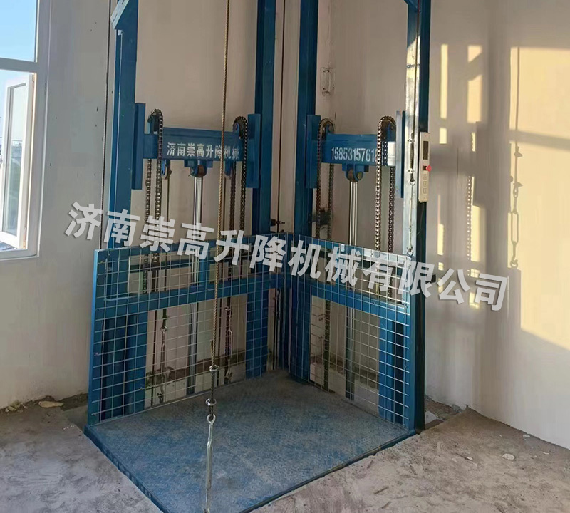 升降貨梯是一種垂直運(yùn)輸汽車(chē)的提升工具
